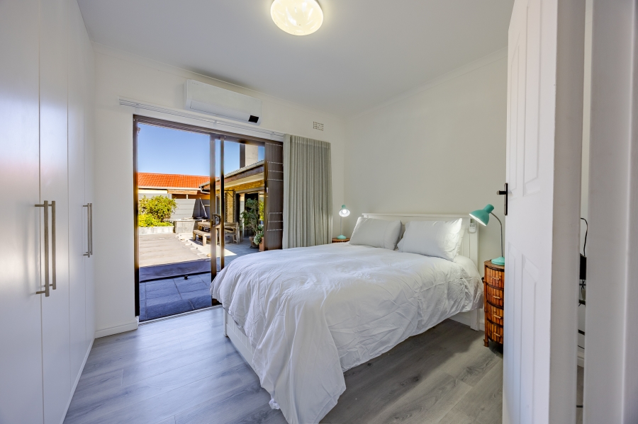 5 Bedroom Property for Sale in Flamingo Vlei Western Cape